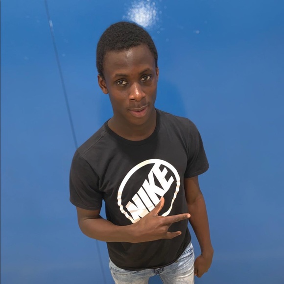 Meet your Posher, Rondell - Picture 1 of 1